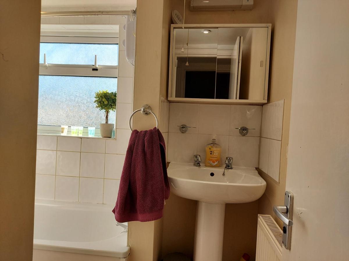 Cedar Villa - Perfect For Longer Stays Chatham  Buitenkant foto
